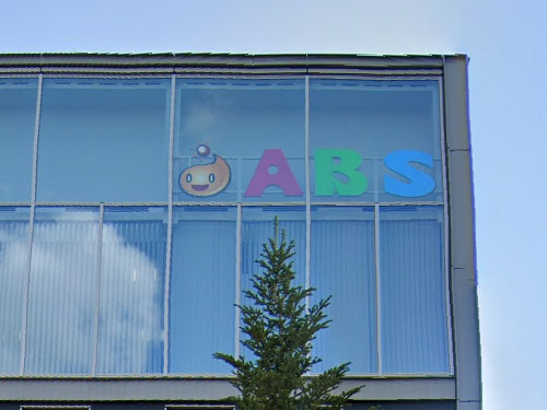 ABSの窓
