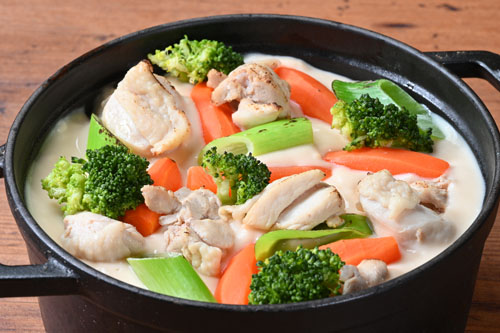 秋田野菜と雪中ネギのクリームシチュー